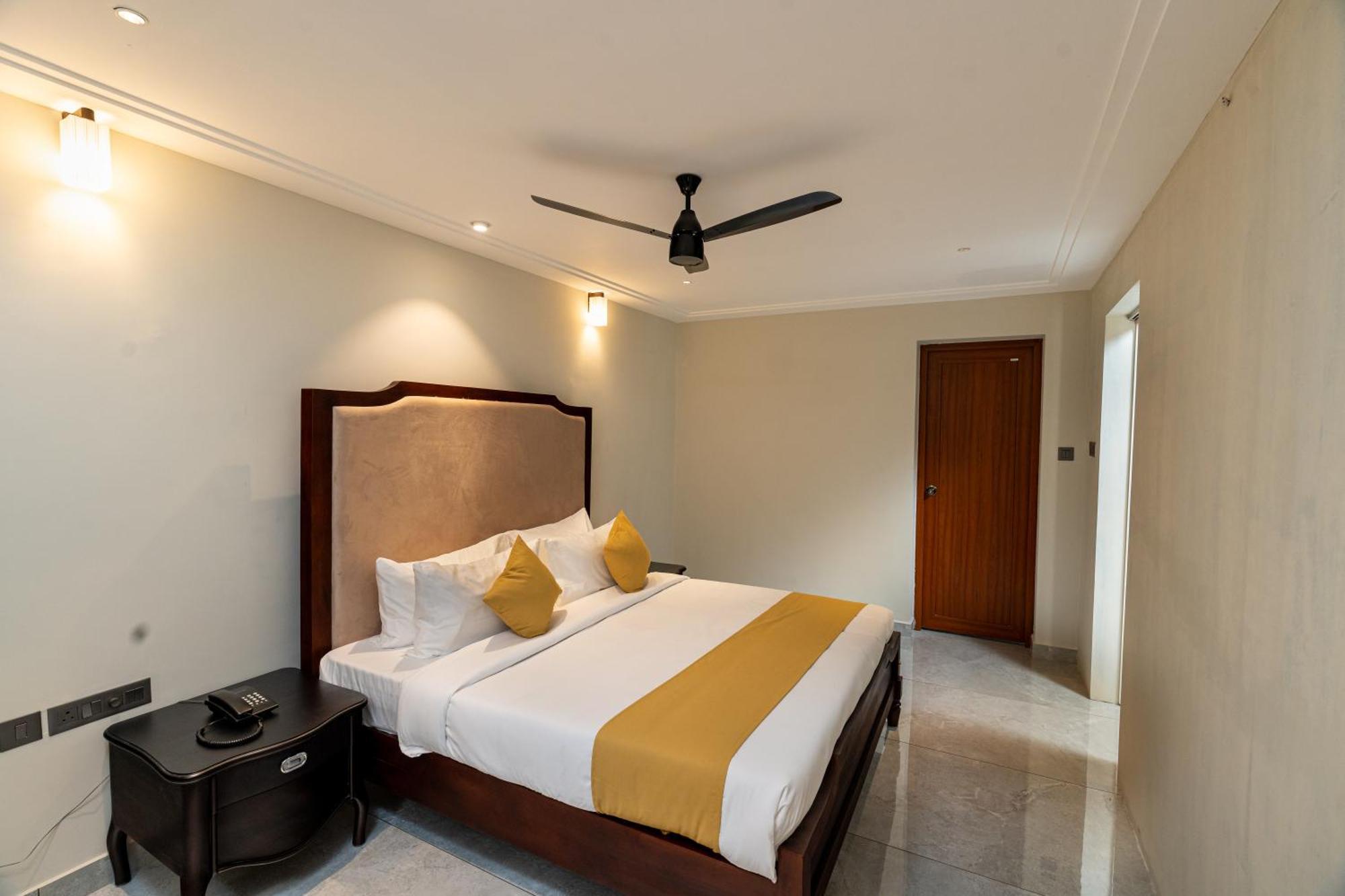 Court 11 By Dimora Hotel Kochi Exterior foto