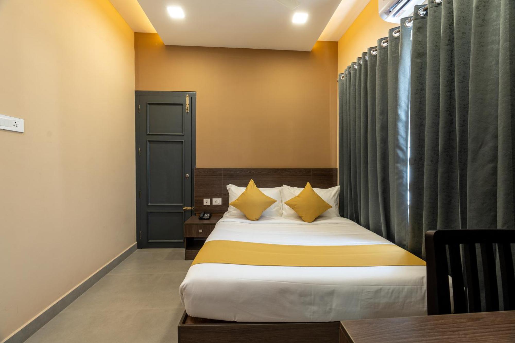 Court 11 By Dimora Hotel Kochi Exterior foto